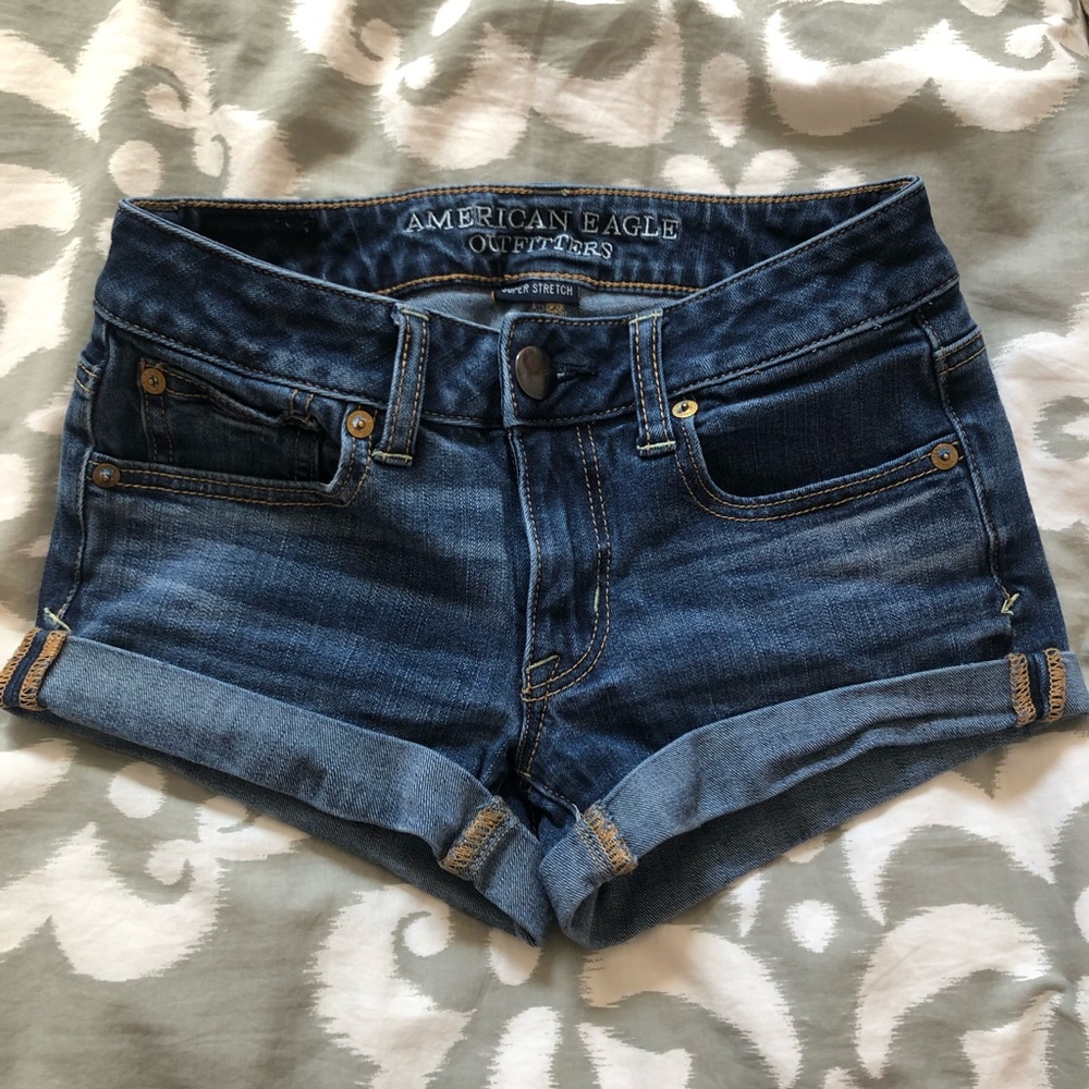 AEO Shortie Shorts 00